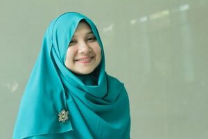 Kriteria Jilbab Menurut AlQuran dan Sunnah