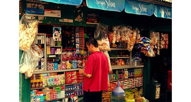 Pengalaman Menarik Belanja di Warung: Menjelajahi Keberagaman dan Keseharian